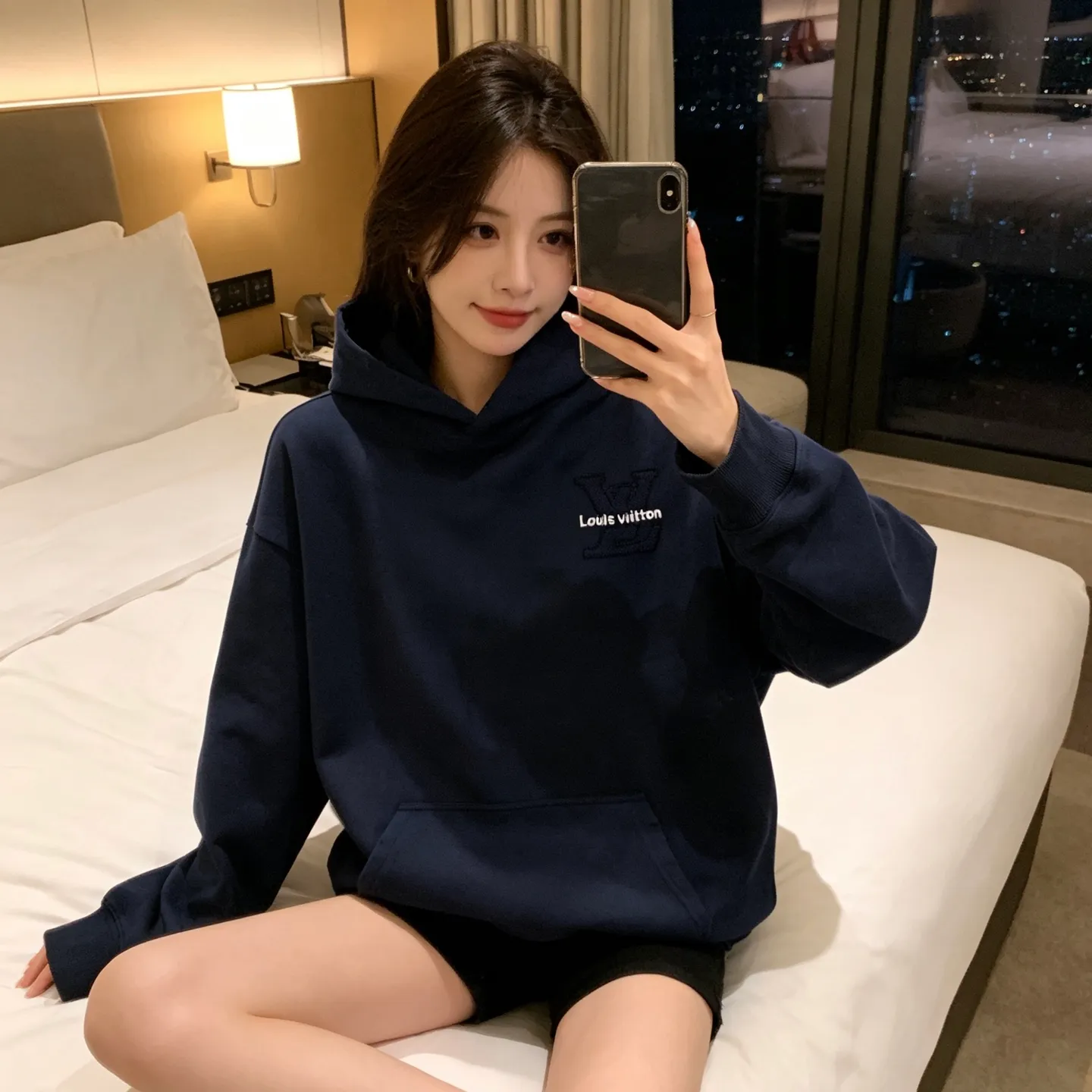 Louis Vuitton/Louis Vuitton tatami embroidered letter logo hole hooded sweatshirt